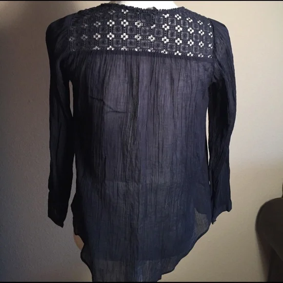 J  Crew Blouse Navy Blue Size 00 Lace Detailing - Picture 2 of 4